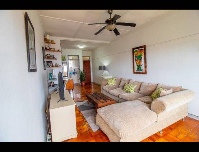 2 BEDROOM FLAT FOR SALE IN BLUFF